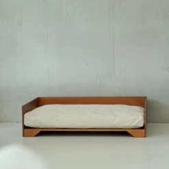 STUDIO ANIMAUX Hondenmand Met Katoenen Kussen (maat L) | 119 X 76,5 Cm | Hondenbed | Hondensofa | Hondenbank | Hout | Bruin -Hondenspullen Verkoop 1200x1200 419