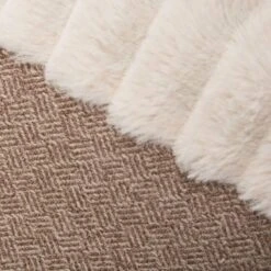 Scruffs Ellen Donut - Warme Hondenmand Van Imitatiebont - Kleur Grijs, Roze Of Bruin - Maat M Of L - Kleur: Grijs, Maat: Medium 29 Scruffs Ellen Donut - Warme Hondenmand Van Imitatiebont - Kleur Grijs, Roze Of Bruin - Maat M Of L - Kleur: Grijs, Maat: Medium -Hondenspullen Verkoop 1200x1200 548