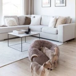 District 70 FUZZ - Hondenmand Comfortabel En Zacht Pluche - Zand, Oudroze, Donkergrijs En Lichtgrijs In S/M/L/XL - Maat: Medium, Kleur: Zand -Hondenspullen Verkoop 1200x1200 763