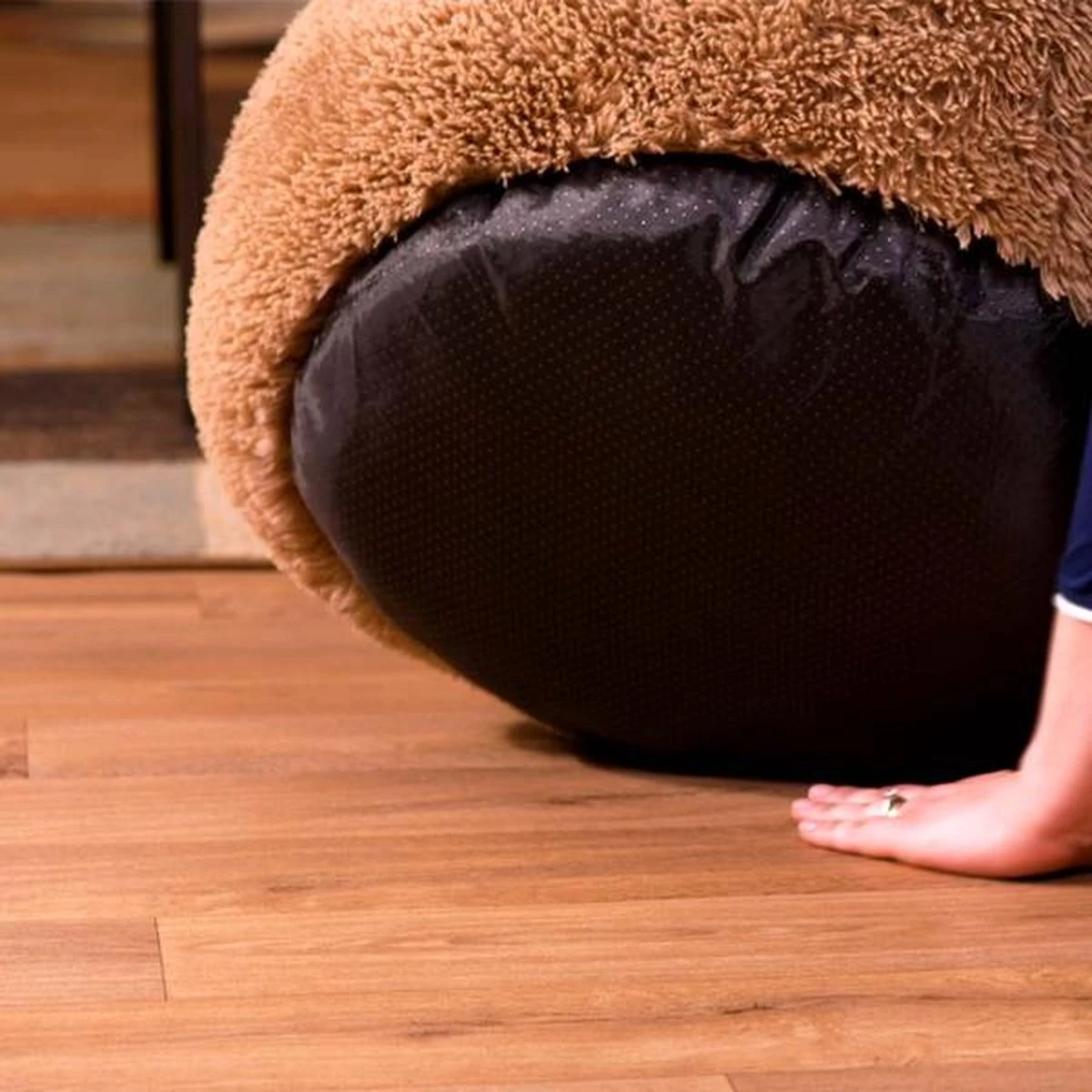 Peaceful Pooch L - Pluizig Hondenbed - 94cm Diameter - Opvouwbaar - In Verschillende Maten. Kattenbed - Wasbaar - Uitneembare Vulling - Ontspant Gewrichten En Spieren - Anti-slip Noppenbodem 5 Peaceful Pooch L - Pluizig Hondenbed - 94cm Diameter - Opvouwbaar - In Verschillende Maten. Kattenbed - Wasbaar - Uitneembare Vulling - Ontspant Gewrichten En Spieren - Anti-slip Noppenbodem - Afbeelding 3