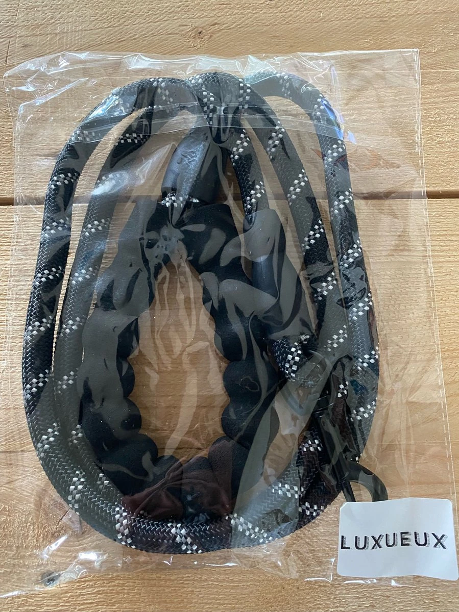 Hondenriem - Luxueux - Nieuw Verstevigd Model – Reflecterend - Voor Grote En Kleine Honden - Duurzaam Touw - Stevige Grip - Honden Trainen – Zwart - 1,50 Meter 7 Hondenriem - Luxueux - Nieuw Verstevigd Model – Reflecterend - Voor Grote En Kleine Honden - Duurzaam Touw - Stevige Grip - Honden Trainen – Zwart - 1,50 Meter - Afbeelding 5